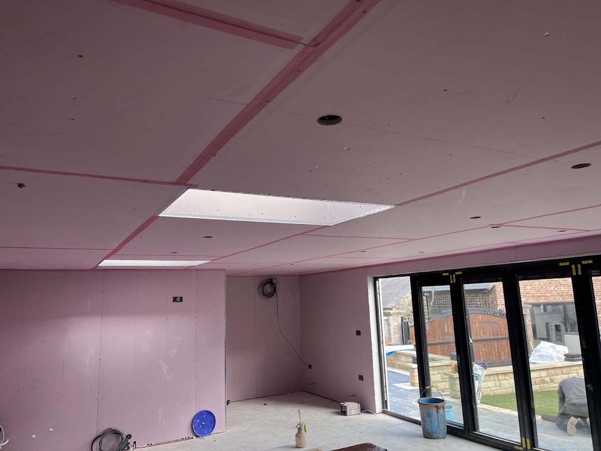 Extension ceiling, boarded out